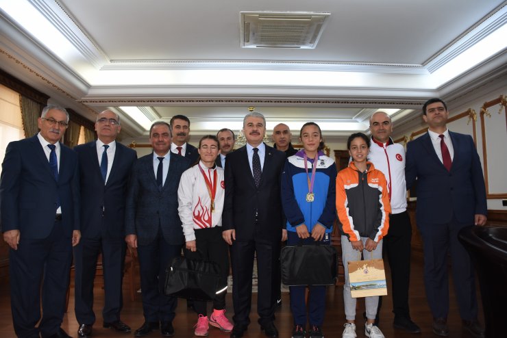 "Balkanların altın kızı" Urkuş Işık ödüllendirildi