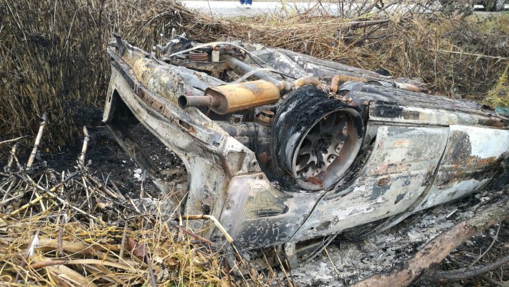 İzmir'de yanmış halde erkek cesedi bulundu