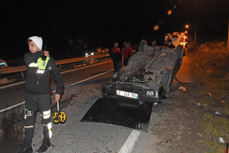 Zonguldak'ta otomobil devrildi: 4 yaralı