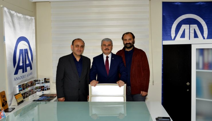 Vali Akın'dan AA Kırşehir Bürosu'na ziyaret