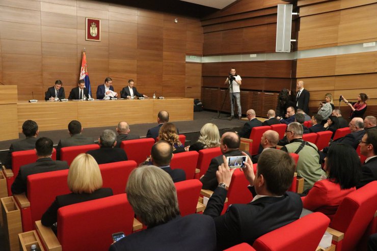 Kosova ile Sırbistan arasında vergi gerilimi