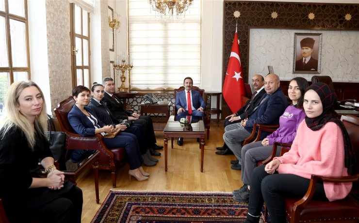 Öğretmenlerden Vali Mantı'ya ziyaret