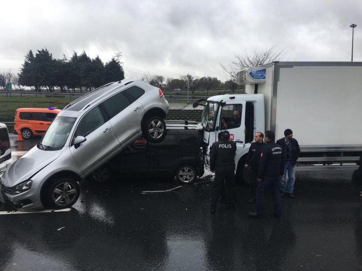 GÜNCELLEME - TEM’de zincirleme trafik kazası