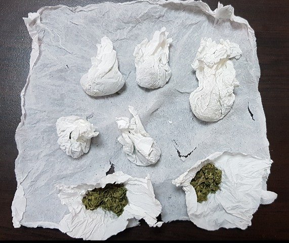 Eroini suflenin içine gizlemişler