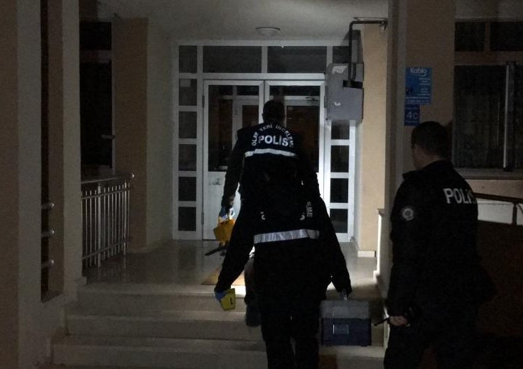 Karaman'da 5. kattan düşen kişi yaralandı