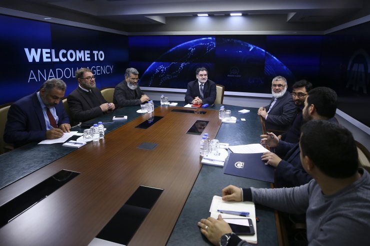 Afgan akademisyenlerden AA'ya ziyaret