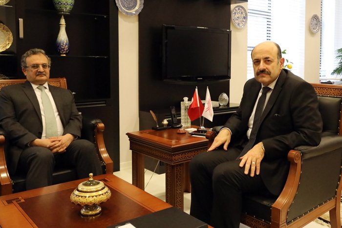 Pakistan Büyükelçisinden YÖK Başkanı Saraç'a ziyaret