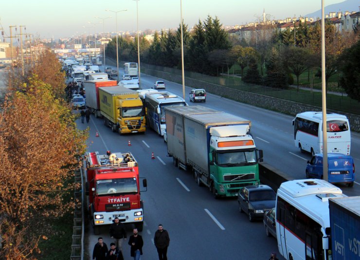 Kara yolunu "felce uğratan" kişiyi gazeteci ikna etti