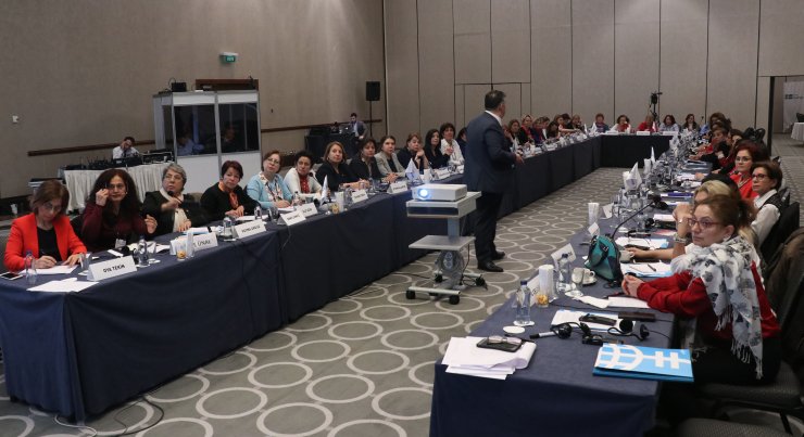 "BM Yerel Siyaset Atölyeleri"ne katılan kadınlardan ortak bildiri