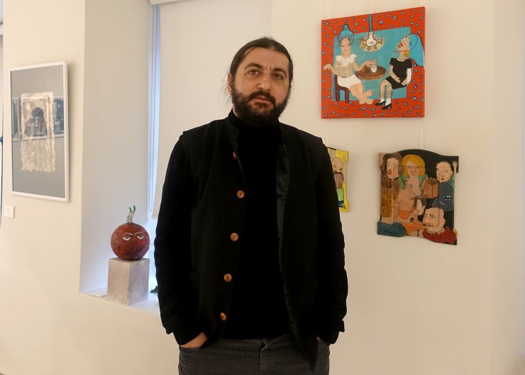 "İstanbul'un delileri ve meczupları" eş zamanlı iki sergide