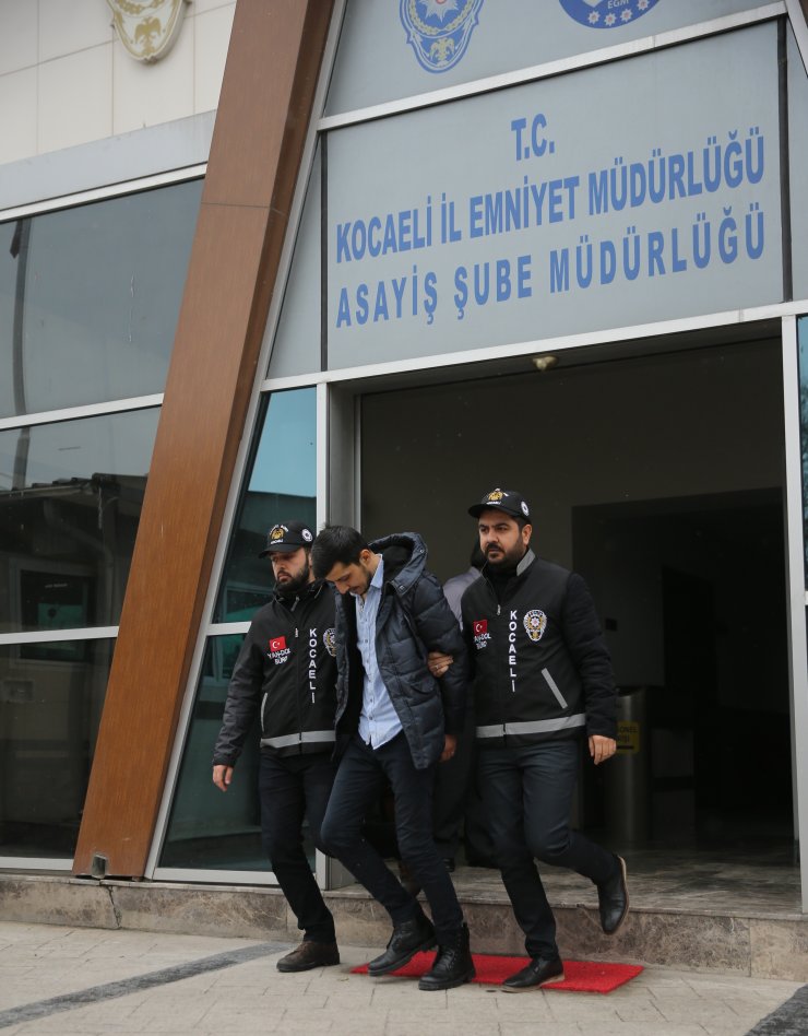 Mağazadan bebek kamerası çalmışlar