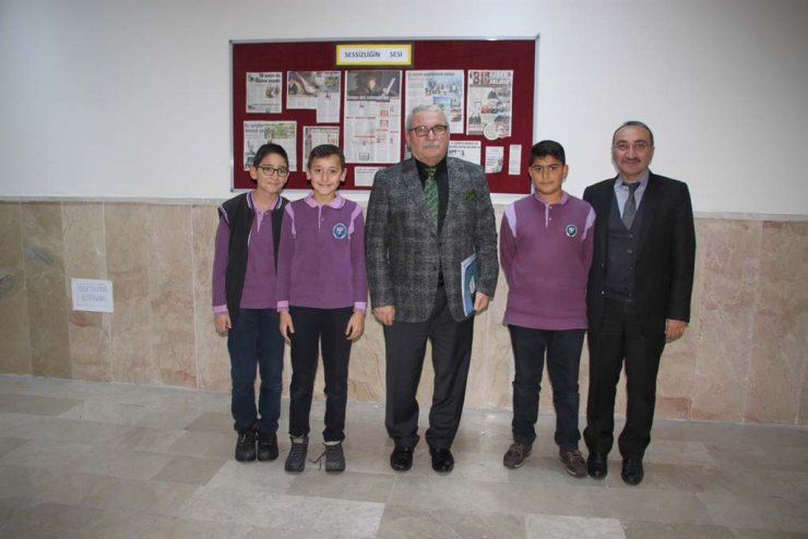 Özaydın, aday öğretmenlere Gıda Bankasını anlattı