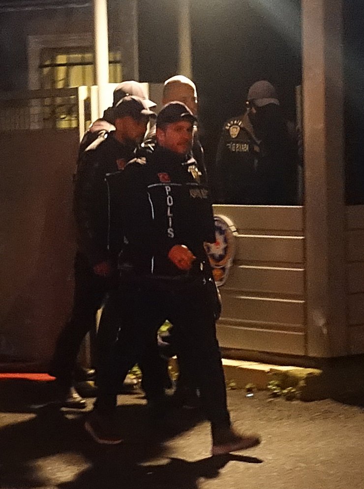 Şiddete uğrayan papağan koruma altında