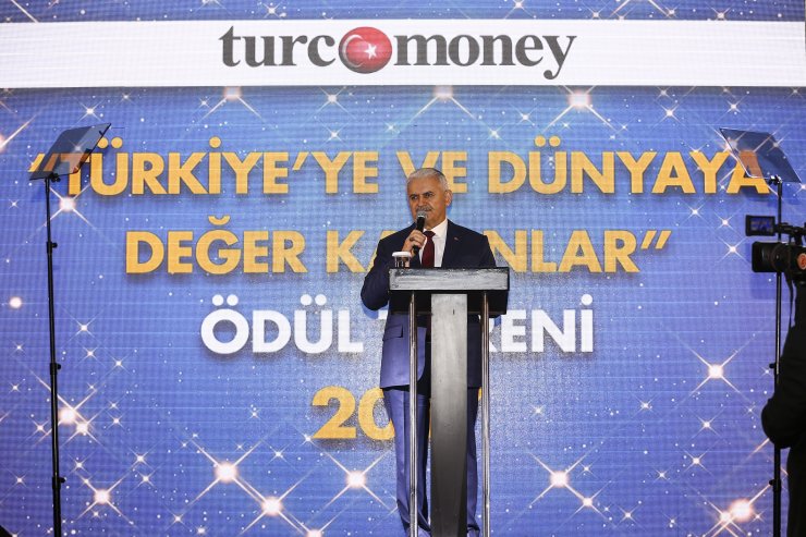 "Türkiye'ye ve Dünyaya Değer Katanlar Ödülleri Töreni"