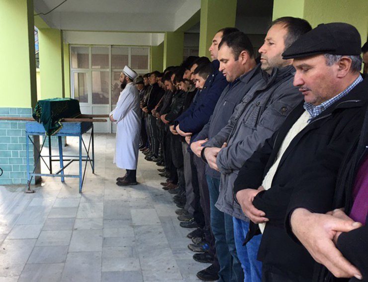 Hazal bebeğin cenazesi toprağa verildi