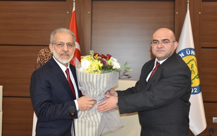 HRÜ Rektörlüğünde devir teslim töreni