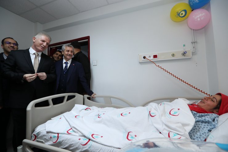 Yılın ilk bebekleri dünyaya geldi