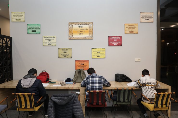 Diyarbakır'da kitap kafe açıldı