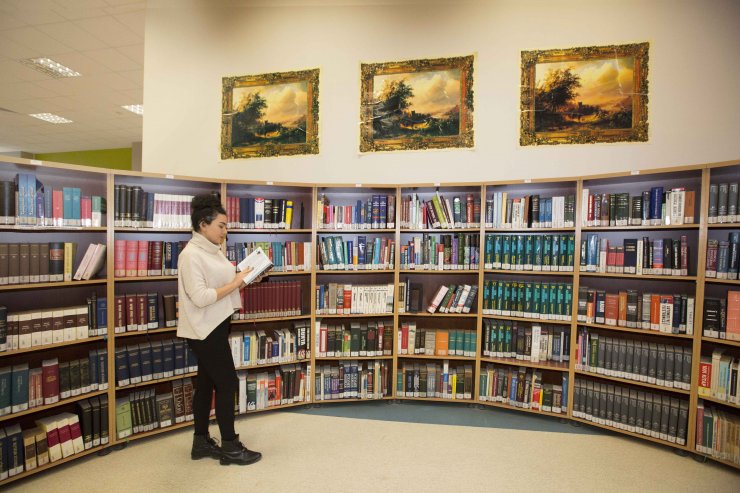 KOÜ kütüphanesinde 3,5 milyon yayın öğrencilerin hizmetinde