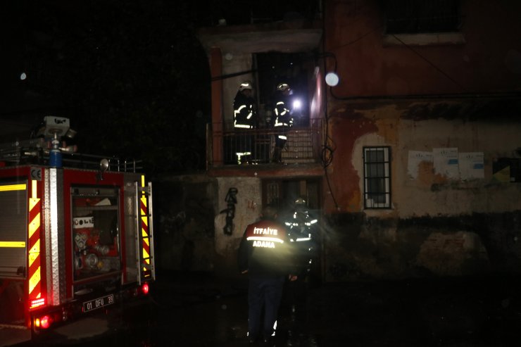 Adana’da ev yangını: 3 yaralı
