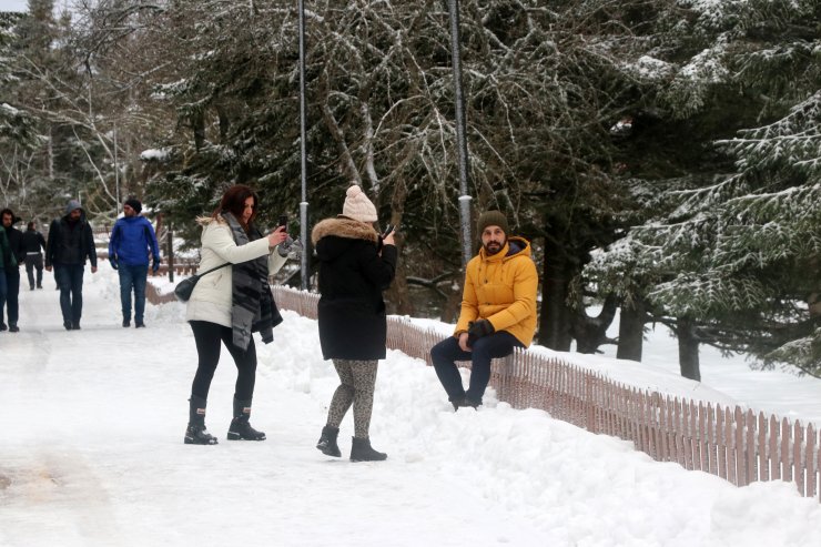 Gölcük ve Abant beyaz örtüsüyle büyülüyor