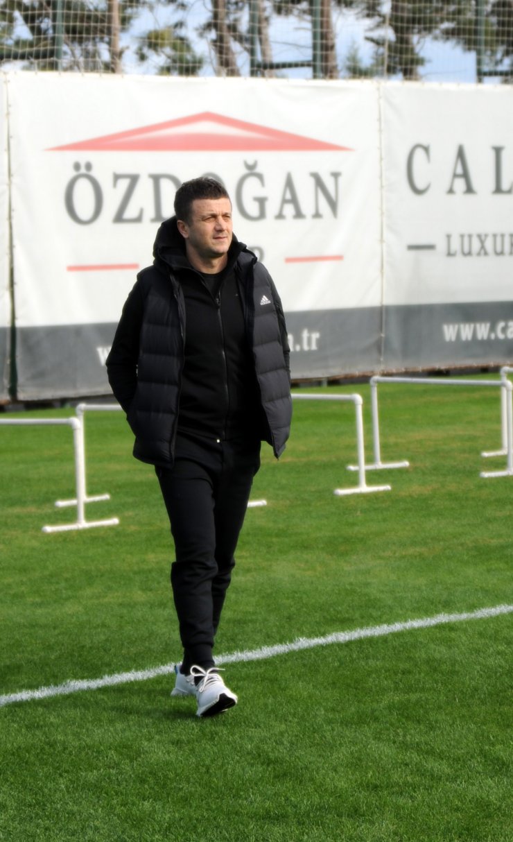 "Mustafa Pektemek gündemimizde yok"