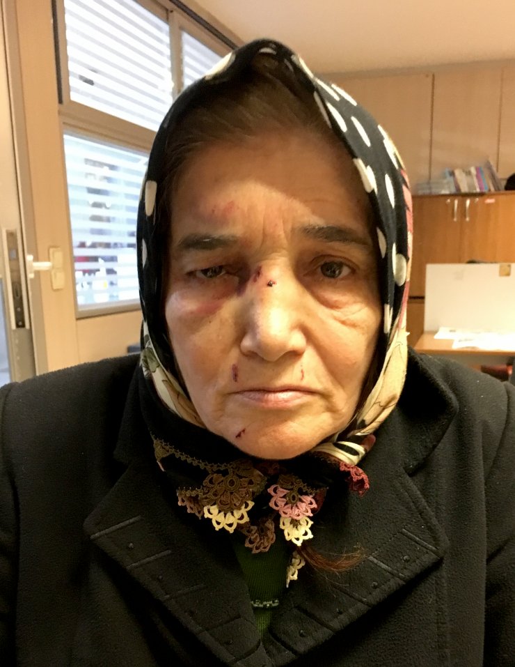 Yaşlı kadın ve çocuklarının noterde darbedildiği iddiası