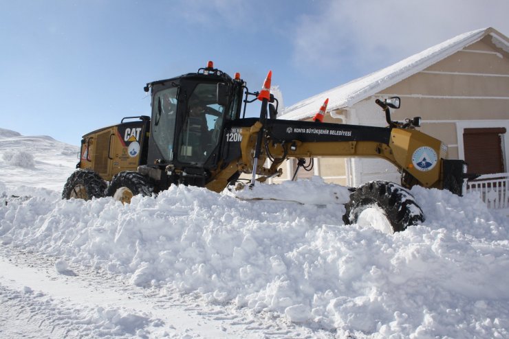 Derbent'te, Aladağ yolu kardan temizlendi