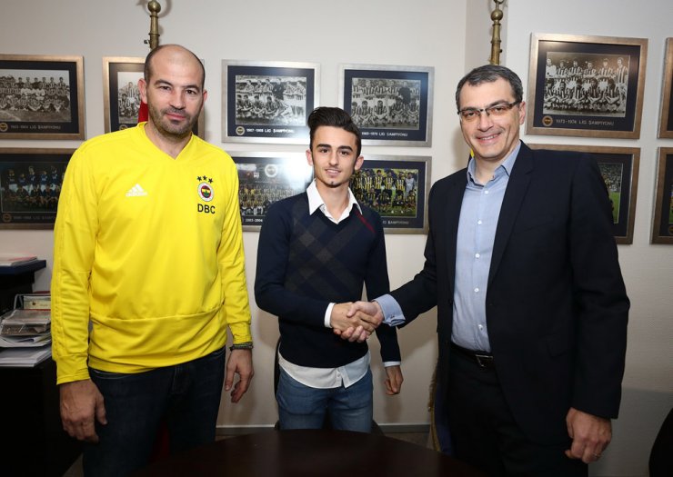 Fenerbahçe'de Kudret Oben'e profesyonel sözleşme