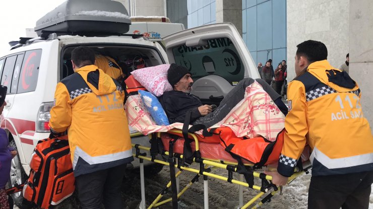 Mahsur kalan hastanın imdadına 112 ekipleri yetişti