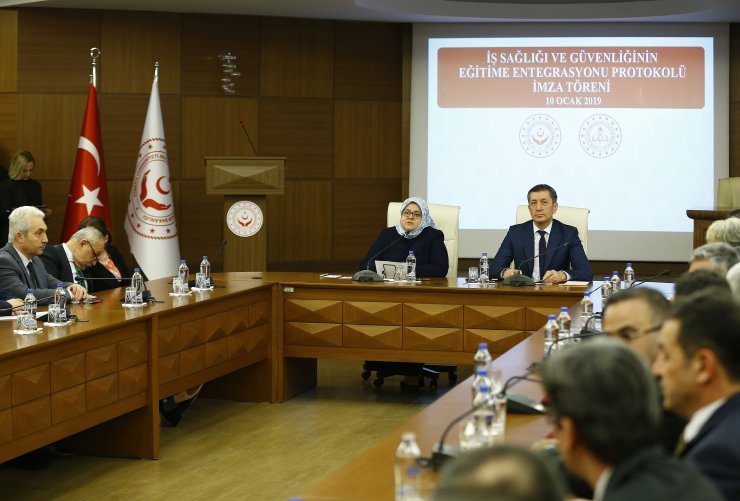 İş sağlığı ve güvenliği okul müfredatlarına giriyor