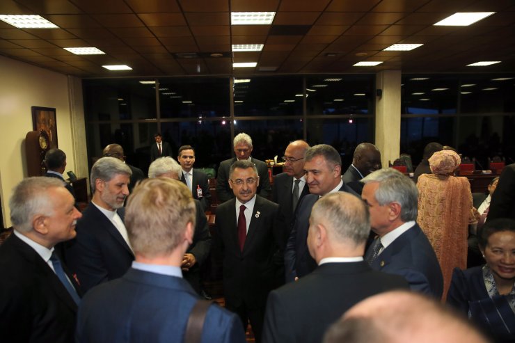 Venezuela'da Maduro devlet başkanlığı için yemin etti