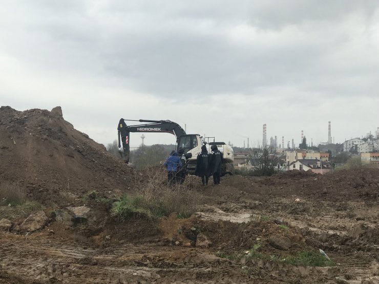 Kocaeli'de kayıp anne-kızı arama çalışmaları