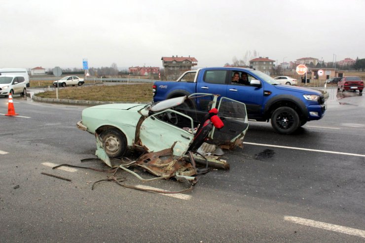 Tekirdağ'da otomobille cip çarpıştı: 1 ölü, 2 yaralı
