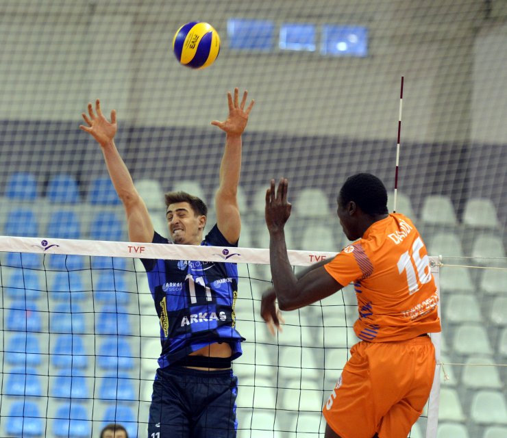 Voleybol: Efeler Ligi