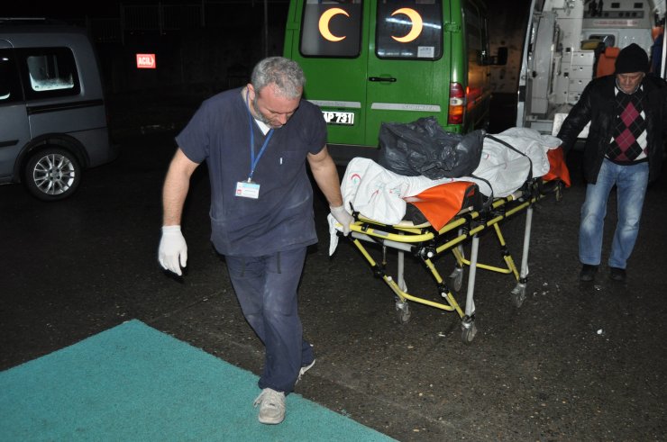 Bartın'da bir kişi eşini bıçaklayarak öldürdü