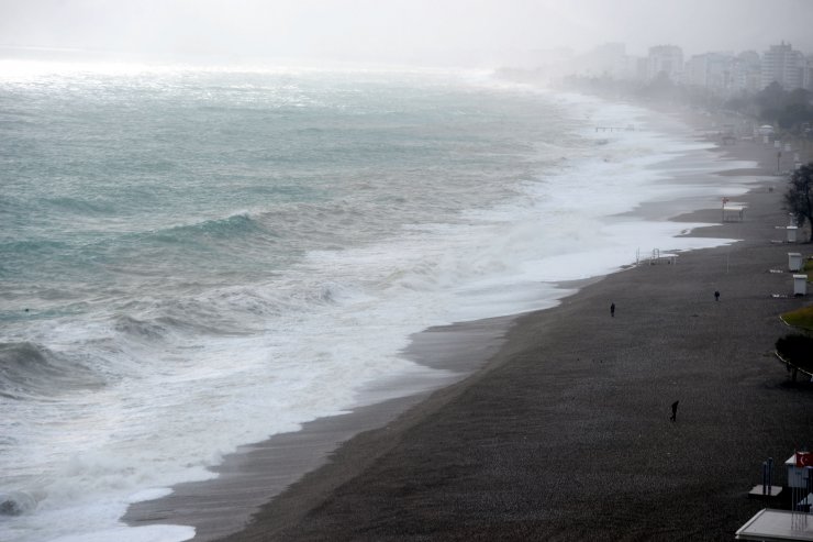 Dev dalgalara tehlikeli meydan okuma