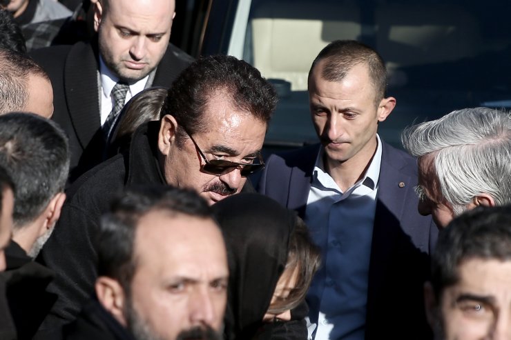 İbrahim Tatlıses'in annesi son yolculuğa uğurlandı