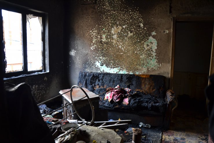 Çanakkale'de ev yangını: 1 ölü