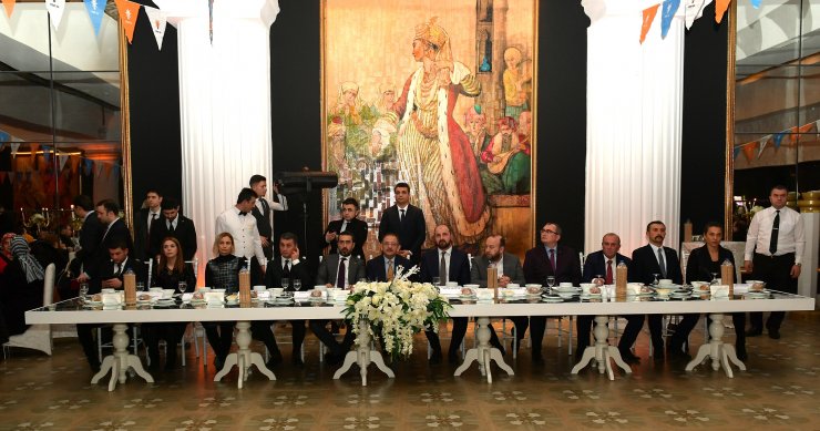 "MHP'li kardeşlerimizle kol kola girip yürümeye azimliyiz"