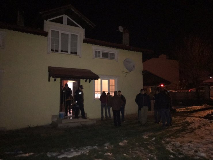 GÜNCELLEME - Sakarya'da alzaymır hastasının annesini öldürdüğü iddiası