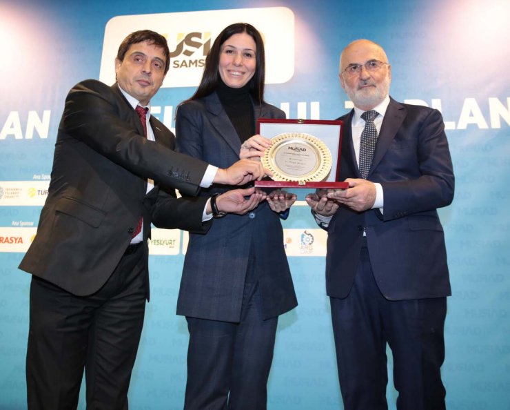 "Türkiye'nin gelişme ivmesi hızlanarak devam edecek"