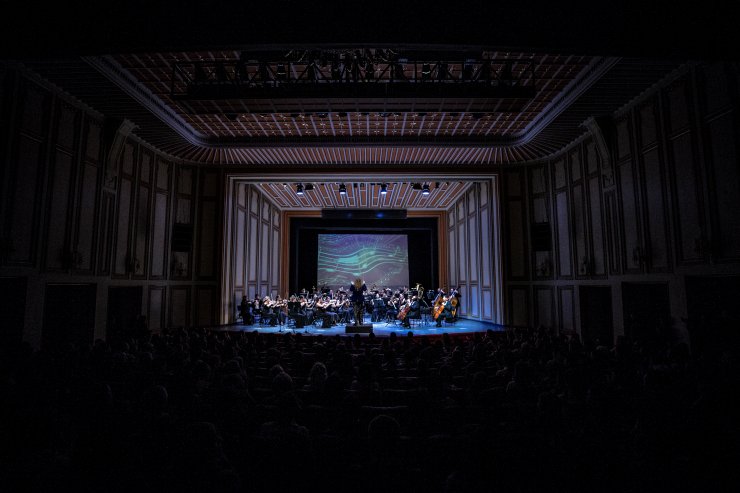 İnteraktif opera şovu izleyiciyle buluştu