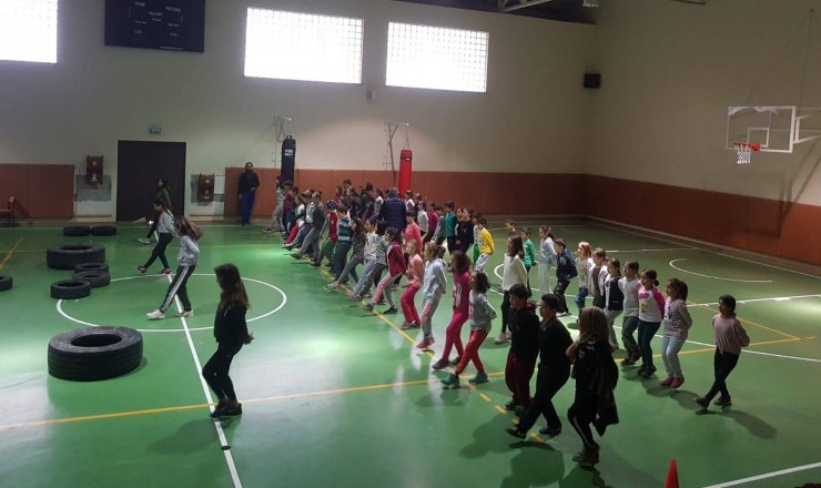 Nallıhan'da halk oyunları kursu açıldı