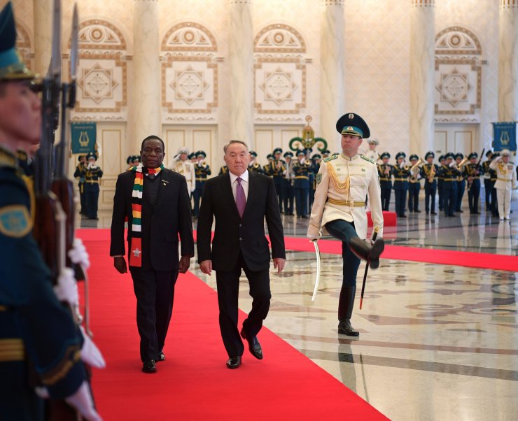 Nazarbayev, Zimbabwe Cumhurbaşkanı Mnangagwa ile görüştü