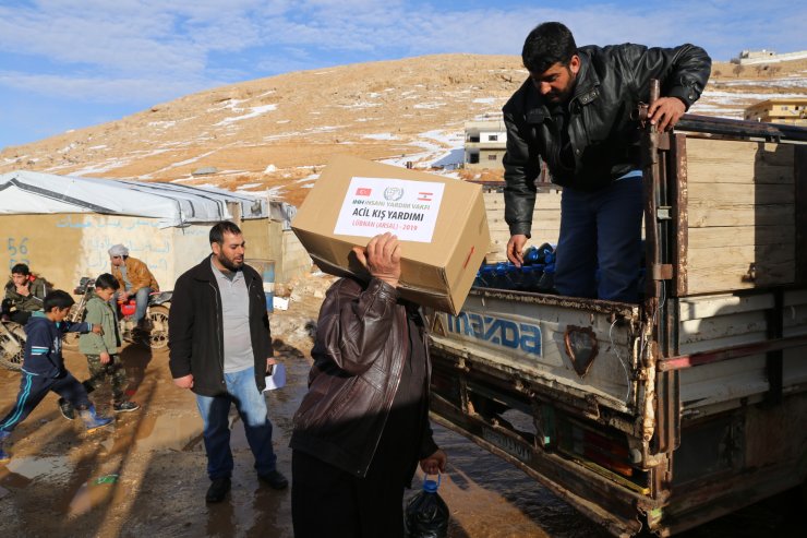 İHH'dan Arsal'daki Suriyeli mültecilere yardım