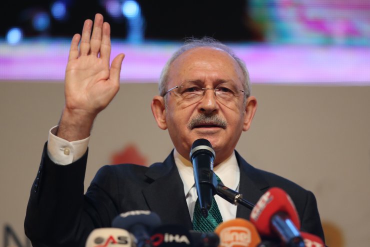 "Siyasetin ve siyasetçilerin, toplumun değerlerine saygı duymasını istiyoruz"