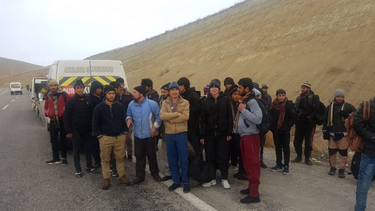 Van'da 41 düzensiz göçmen yakalandı