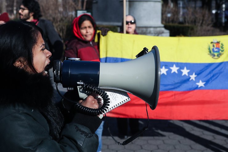 New York'ta Maduro'ya destek gösterisi