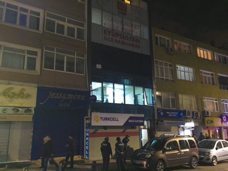 CHP Eyüpsultan İlçe Başkanlığı'na saldırı